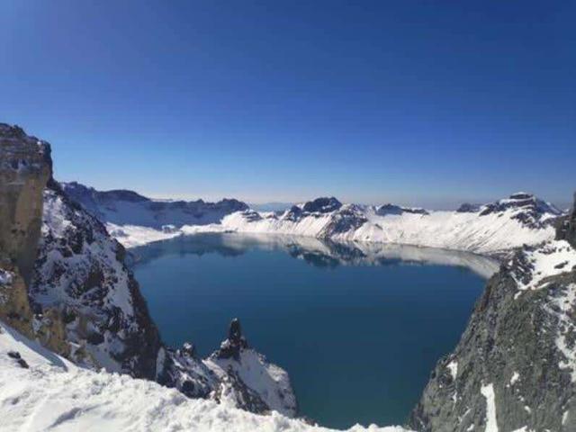 国庆期间受大雪影响的长白山景区已经陆续开放