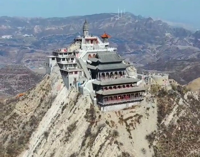 俯瞰山西朔州华严寺（清凉寺）美景2