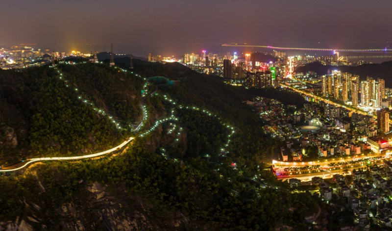 珠海景山道串园段夜景
