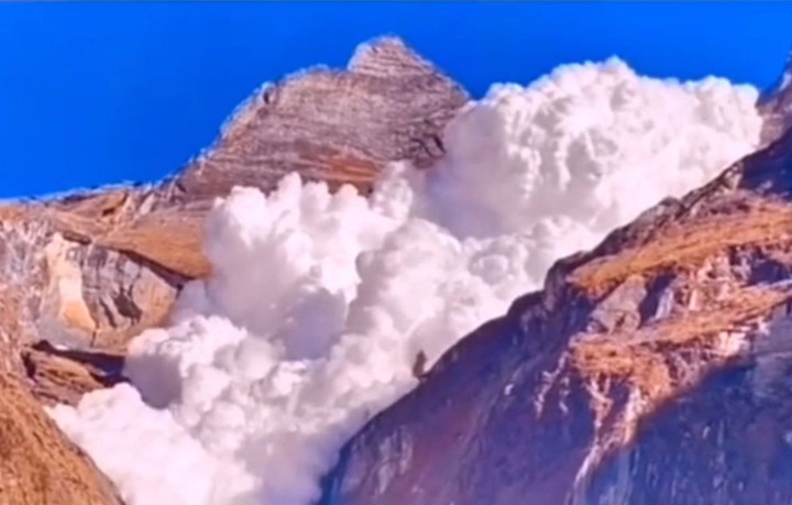 尼泊尔的“云崩”是真的吗？答案：是假的，但也是真的