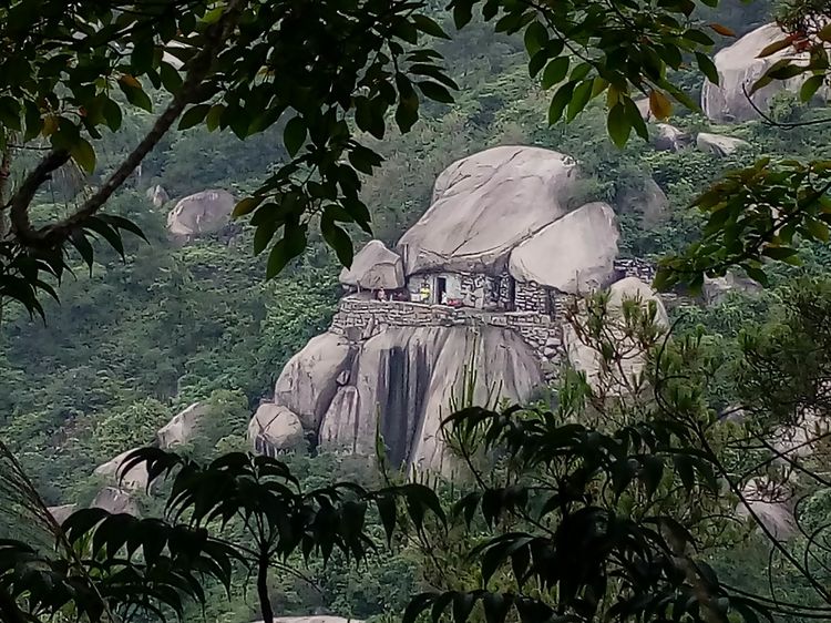 揭阳风门古径的石屋--邹堂登㠇洞3