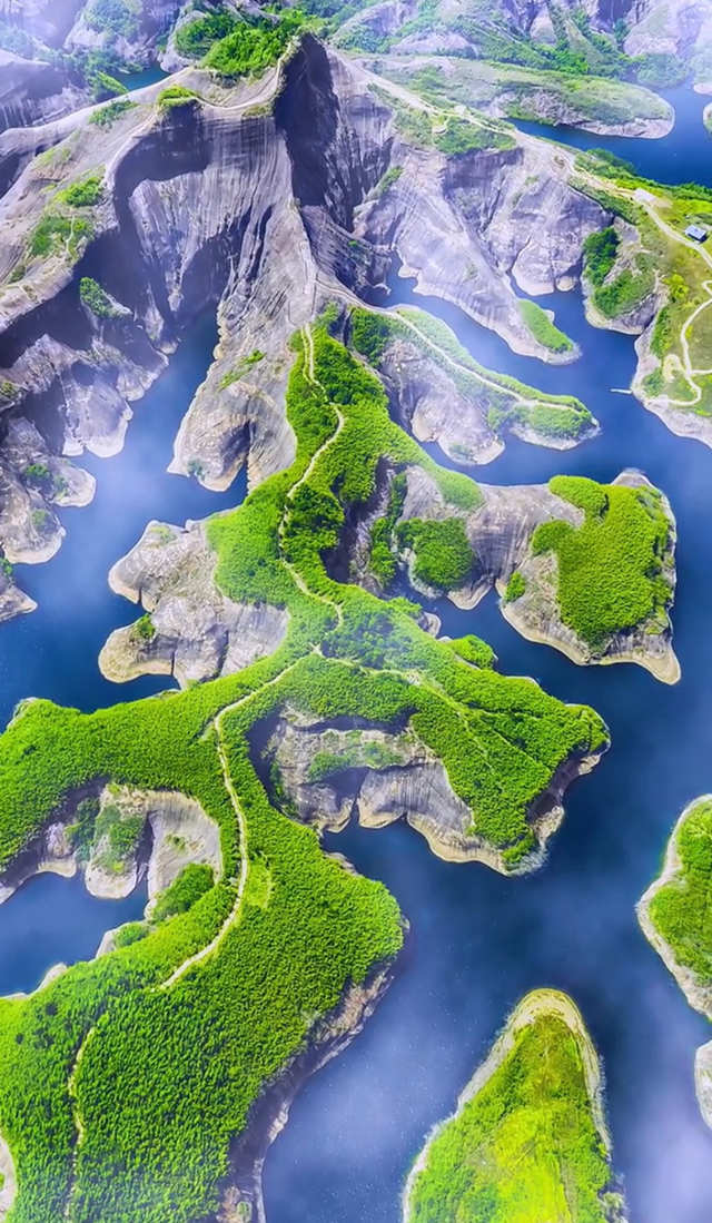 高空俯瞰高椅岭风景区的美景2