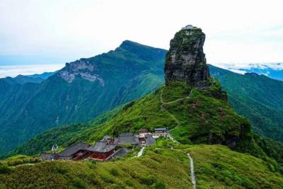 浙江的雁荡山能与贵州的梵净山一比高低吗？