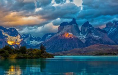 带你去看美丽的风景：蓝色山和湖的智利白内国家公园