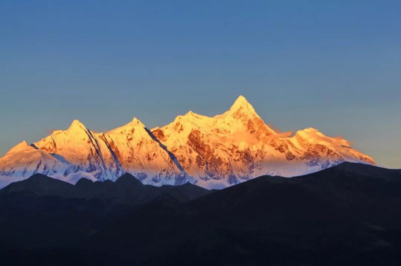 中国最美十大名山 1、南迦巴瓦峰