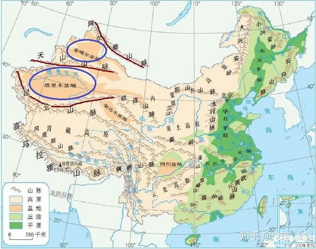 三山夹两盆指什么地方？三山夹两盆是哪三山和哪二盆？
