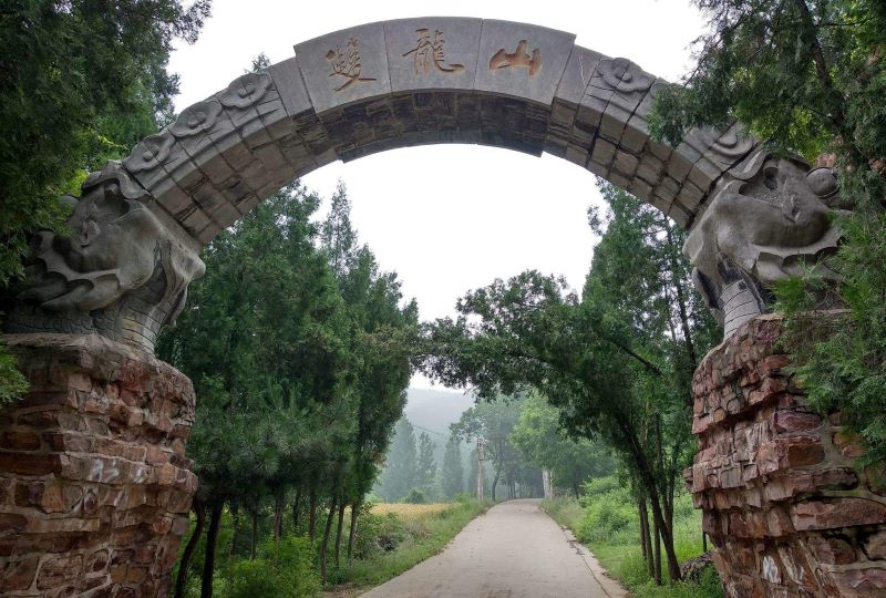北京十三陵双龙山森林公园