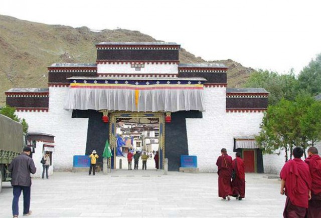 709973a71f8bfd3eda70fadbc4860c87_640x435拉萨卓玛拉康寺
