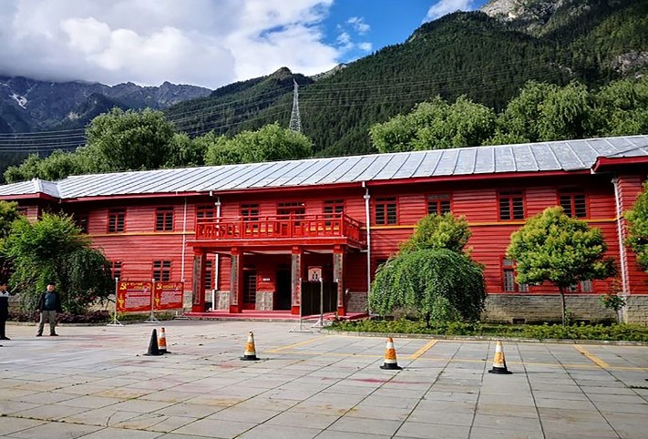 西藏波密红楼景区