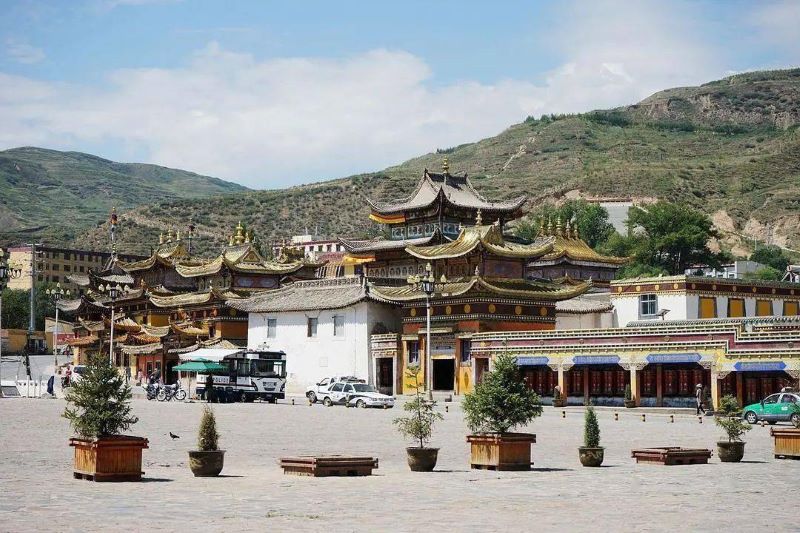 青海热贡国家级历史文化名城旅游区