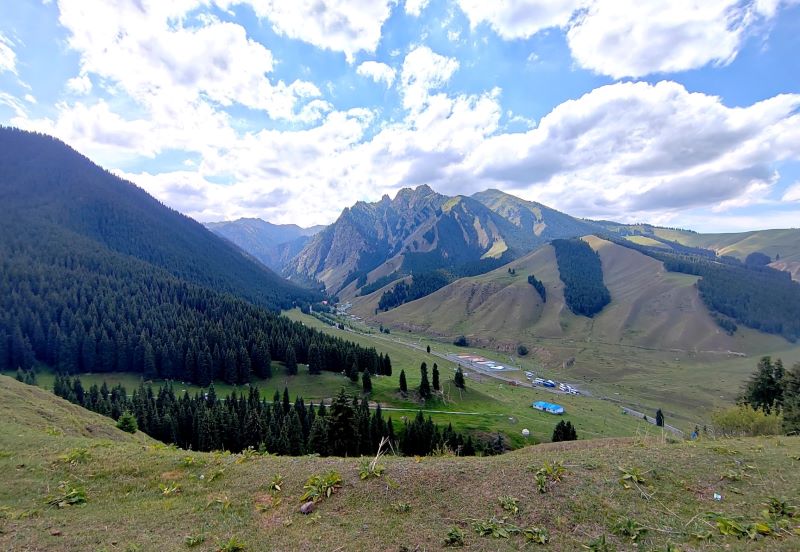 乌鲁木齐南山白杨沟风景区