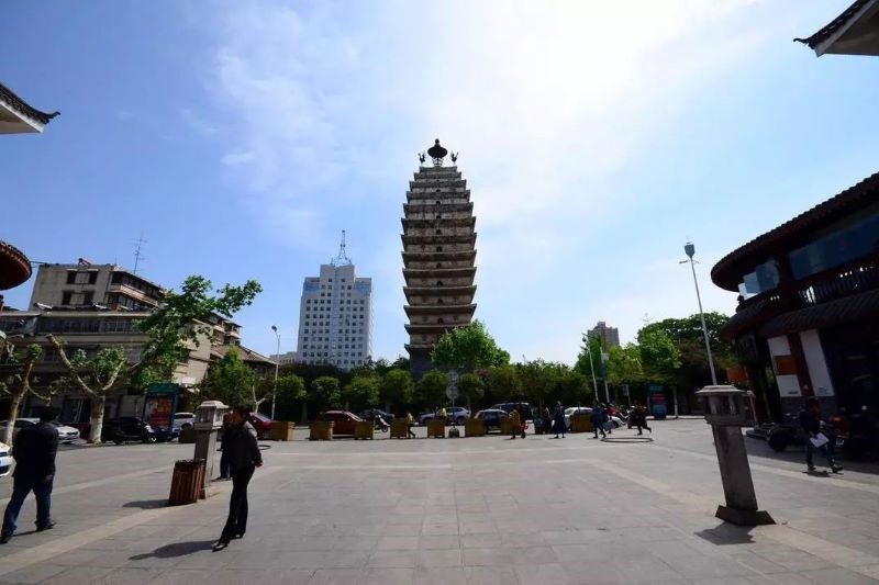 昆明东西寺塔